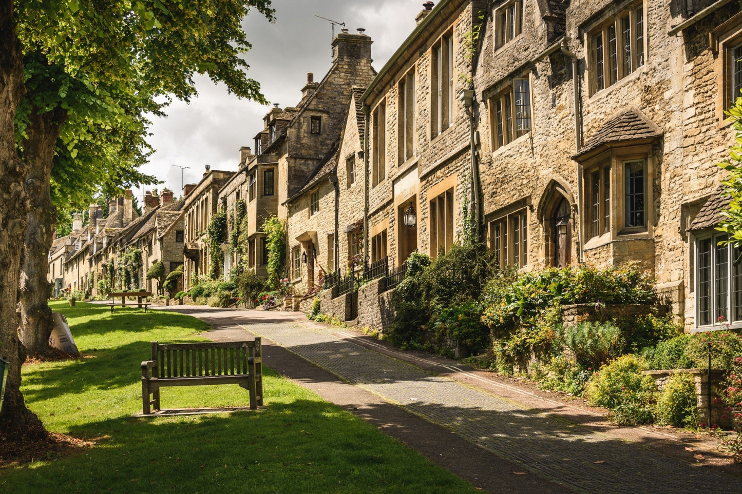 The Cotswolds Full Day Tour from London