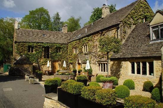 The Cotswolds Full Day Tour from London